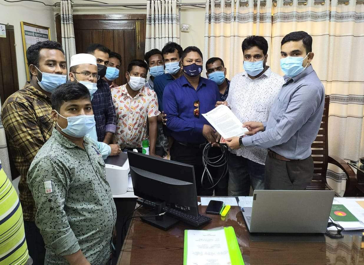 বরিশালে সাংবাদিক সুরক্ষা আইন প্রণয়নের দাবিতে প্রধানমন্ত্রী বরাবর স্মারকলিপি প্রদান