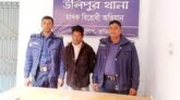 উলিপুরে ইয়াবা ও গাঁজাসহ কুখ্যাত মাদক ব্যবসায়ী আটক