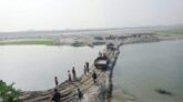কুড়িগ্রামে নদের বুকে রাস্তা বানিয়ে বালু লুটের মহা আয়োজন!