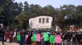 ক্যাম্পাসে ছিনতাইয়ের ঘটনায় রাবি শিক্ষার্থীদের প্রতিবাদ