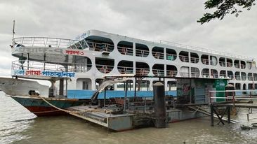 পাতাবুনিয়া লঞ্চ টার্মিনালে মাত্রাতিরিক্ত টোল আদায়ের অভিযোগ!