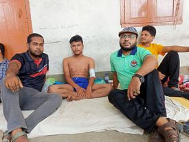 সন্ত্রাসী হামলায় আহত স্বেচ্ছাসেবী শান্তর পাশে লাভ ফর ফ্রেন্ডস সংগঠন