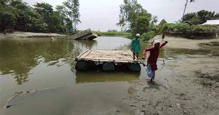 কুড়িগ্রামে ৩০ লাখ টাকার সেতুটি এখন ‘গলার কাঁটা’