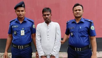 তজুমদ্দিনে ৩ বছর সাজাপ্রাপ্ত এবং পোনে ৩ কোটি টাকা অর্থদন্ড সহ ৮ মামলার ওয়ারেন্টভু্ক্ত আসামি গ্রেফতার
