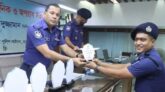 চাঞ্চল্যকর মামলার রহস্য উদঘাটনে এস.আই অলক কুমার দে এর ধারাবাহিক সাফল্যে পুরস্কার গ্রহন