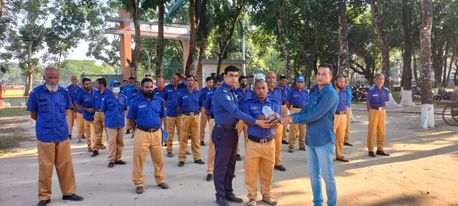 তেঁতুলিয়ায় শ্রেষ্ঠ গ্রাম পুলিশ সন্মাননা স্মারক পেলেন আজমির,মামুনুর রশিদ