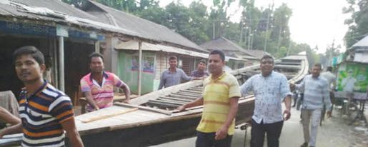 কুড়িগ্রামর ধরলা নদীত নৌকা সহ ২৭ কজি গাঁজা উদ্ধার