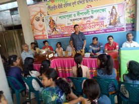 নলছিটিতে শ্যামাপুজা উপলক্ষে প্রতিযোগিতার বিজয়ীদের মাঝে পুরস্কার বিতরন