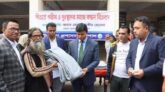 বরিশালে শীতার্তদের মাঝে শীতবস্ত্র কম্বল বিতরণ করলেন জেলা প্রশাসন
