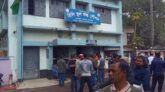 হিলিতে কাস্টমস কর্মকর্তাকে হুমকি, পাসপোর্ট যাত্রী পারাপার বন্ধ