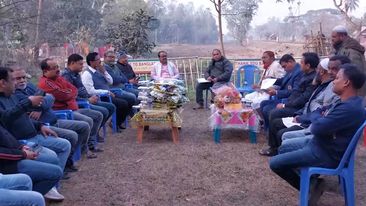 হিলি সীমান্তে ভারত ও বাংলাদেশের আমদানি রফতানিকারক ও সিআ্যন্ডএফ ব্যবসায়ীদের মাঝে বৈঠক অনুষ্ঠিত
