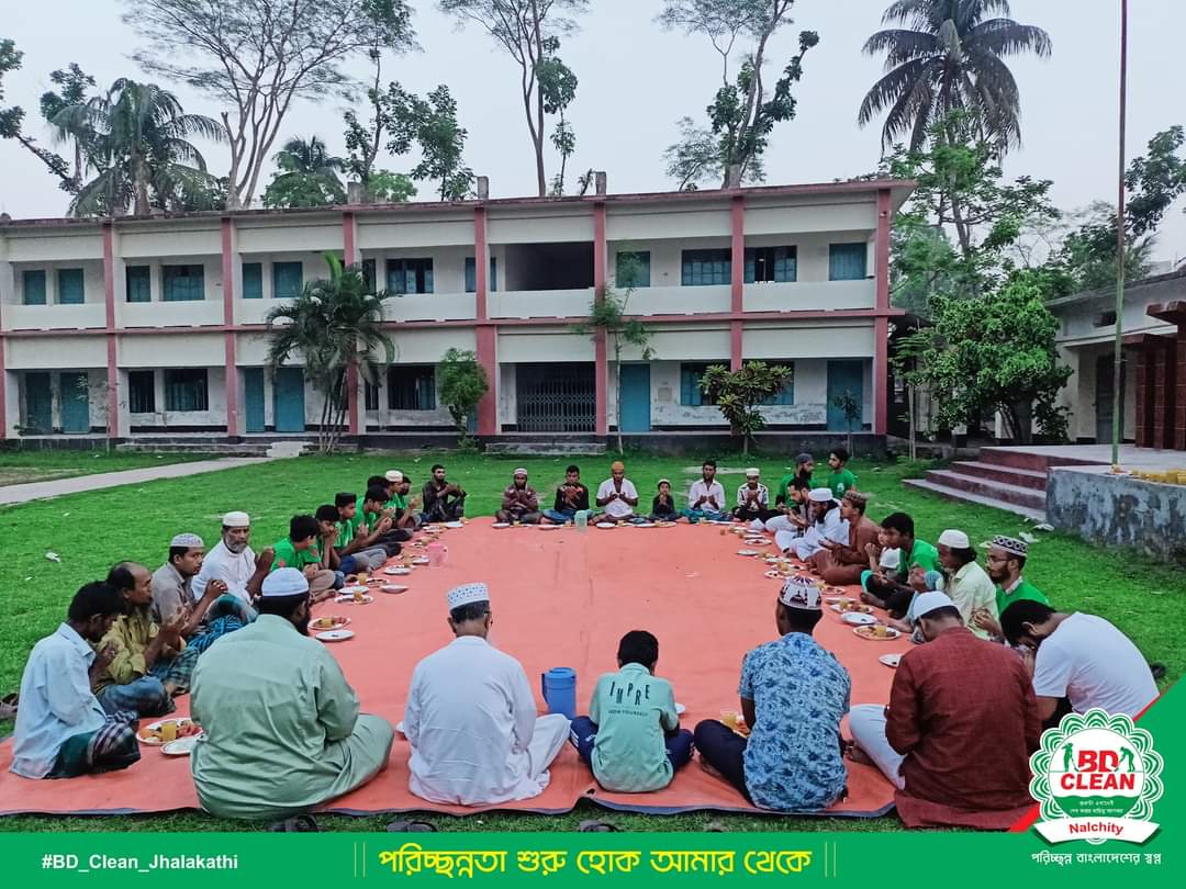 বিডি ক্লিন নলছিটি এর আয়োজনে ইফতার মাহাফিল ও দোয়া অনুষ্ঠিত