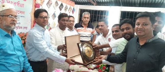 নলছিটিতে প্রান ফিরে পাচ্ছে পাবলিক লাইব্রেরি ঈদোওর সম্মিলন অতিরিক্ত সচিবকে সংবর্ধনা