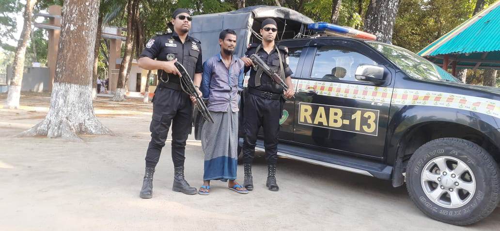 তেঁতুলিয়া জমির মামলায়  র‌্যাব-১৩’র হাতে দুলাল গ্রেফতার