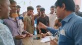 মিঠাপুর ইউনিয়ন পরিষদে ভিজিএফ চাল বিতরণে অনিয়ম।