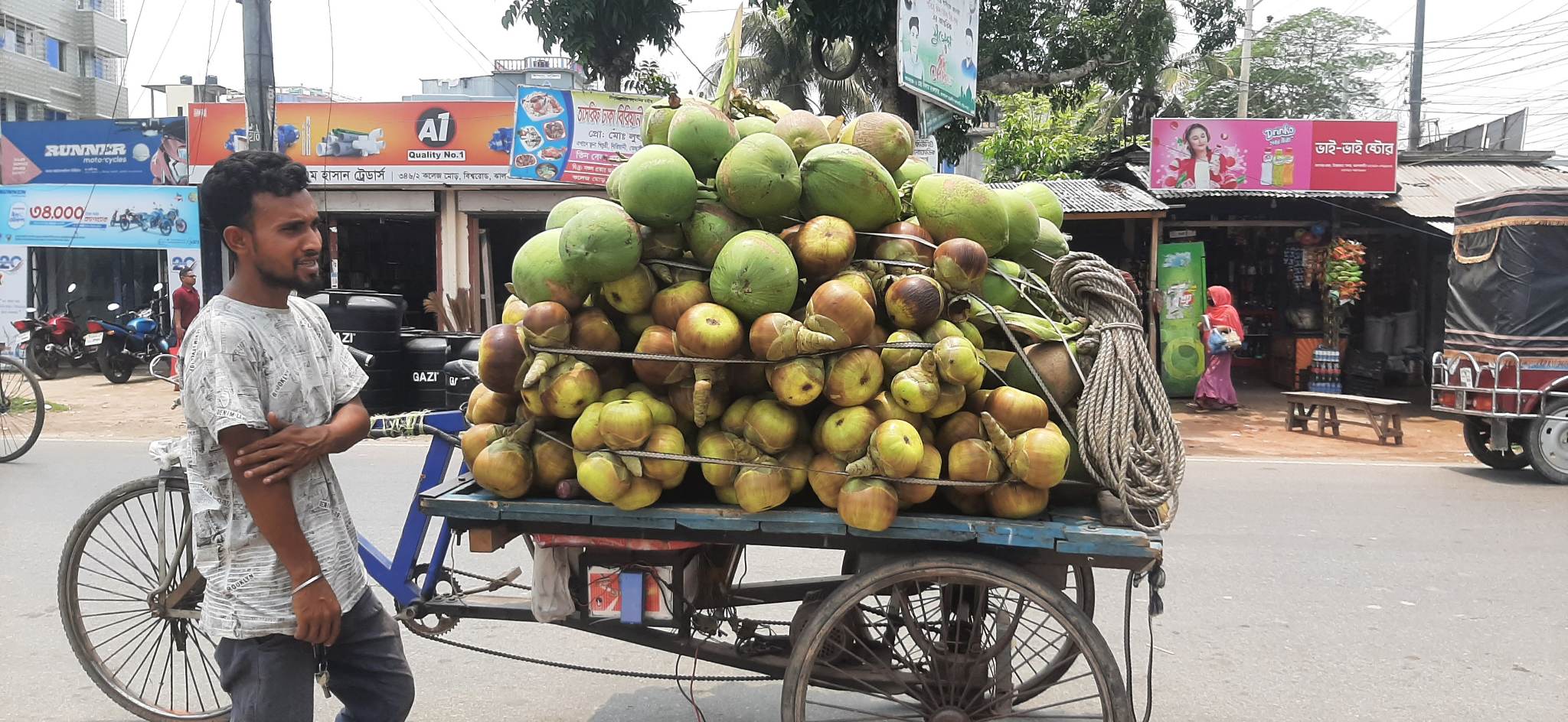 প্রান জুড়াচ্ছে তাল শাঁসে