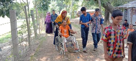 দুমকি  দুটি শিক্ষা প্রতিষ্ঠানের যাতায়াতের একমাত্র রাস্তা বেহাল দশা