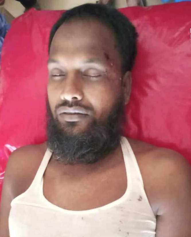 নবাবগঞ্জে পাওনা  টাকা চাওয়ায় দোকানিকে কুপিয়ে হত্যা