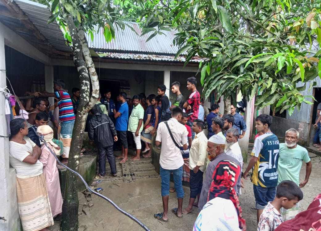 কুড়িগ্রামে সদ্য বিবাহিত তরুণীর গলাকাটা ও রাস্তার পাশে পড়ে থাকা যুবকের মরদেহ উদ্ধার