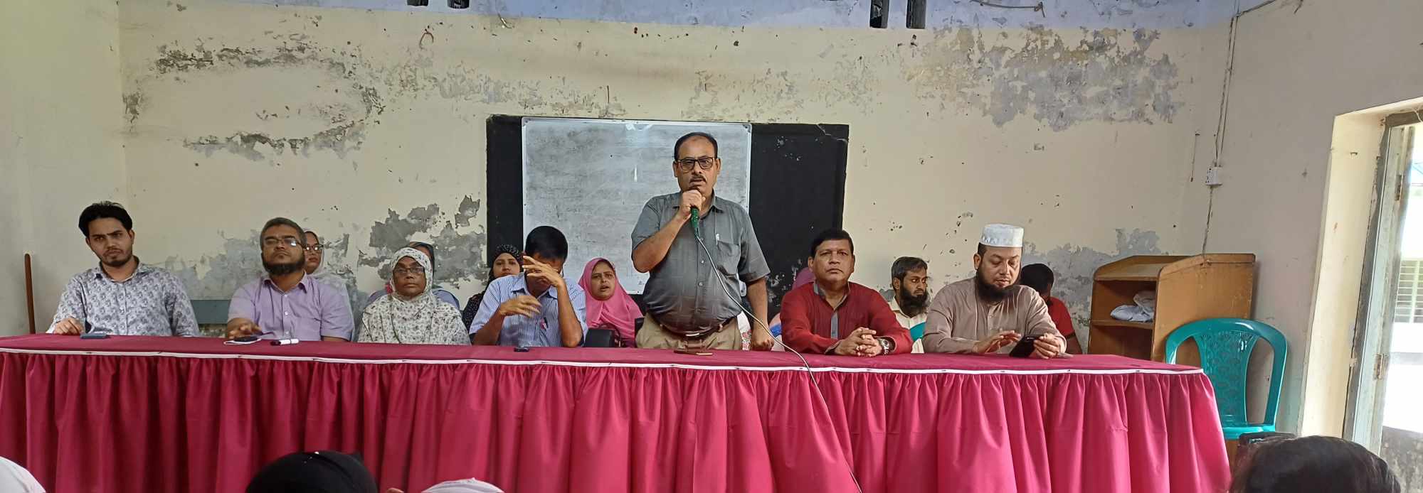 নলছিটি গার্লস স্কুল অ্যান্ড কলেজে বিশ্ব শিক্ষাক দিবস পালিত