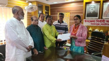 নাটোর- ১আসনে স্বতন্ত্র প্রার্থী মনোনয়নপত্র জমা দিলেন সাবেক এমপি