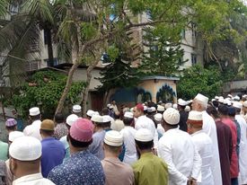 বরিশাল প্রেসক্লাবের সাধারণ সম্পাদকের মায়ের জানাজা ও দাফন সম্পন্ন