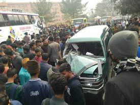 বরিশালে বাস ও প্রাইভেটকারের  মুখোমুখি সংঘর্ষে আহত ৬