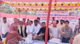 নলছিটিতে এনা ট্রান্সপোর্ট এর পক্ষ থেকে রমজান উপলক্ষে খাদ্য সামগ্রী বিতরণ
