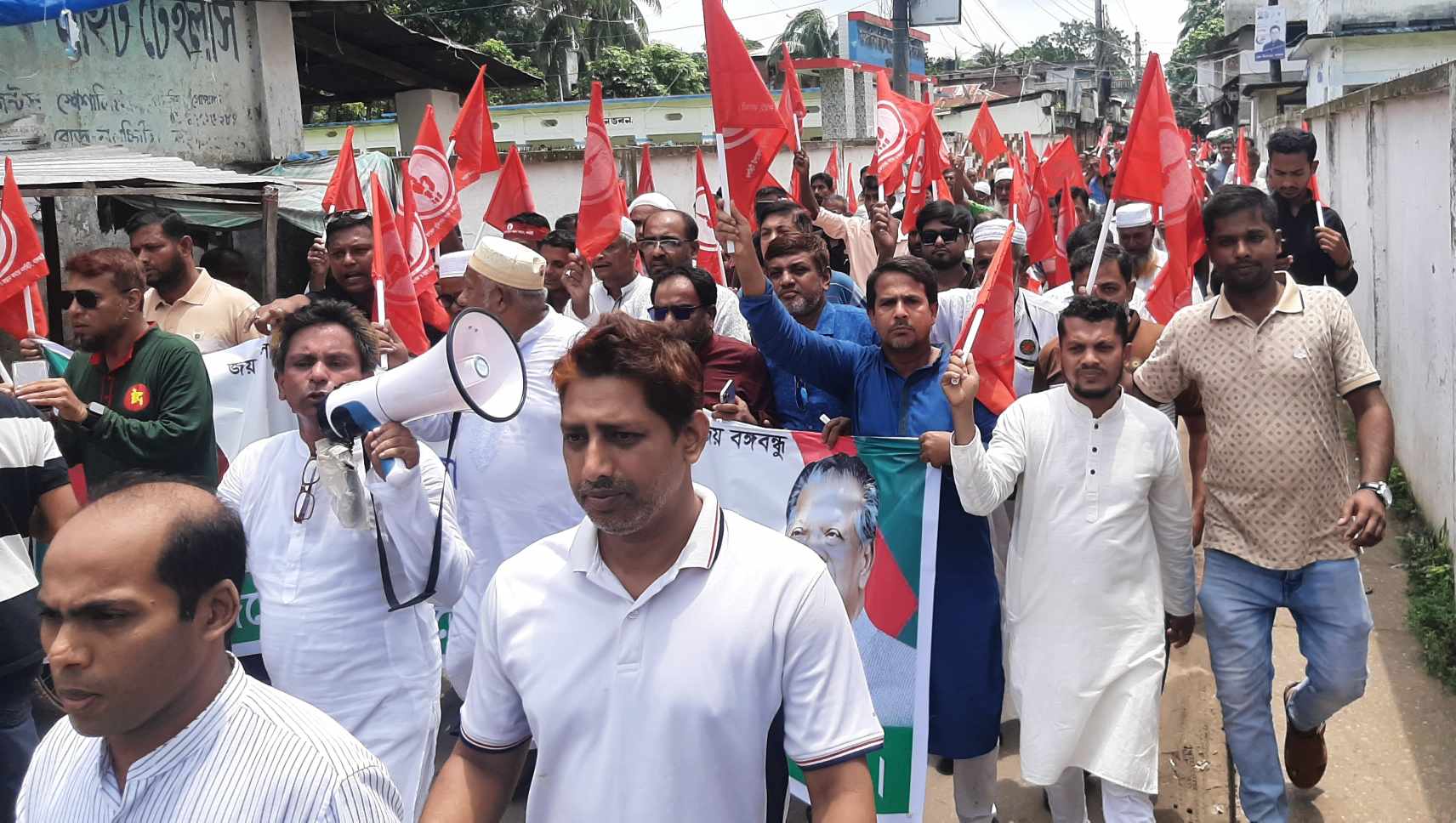 কোটা আন্দোলনের প্রতিবাদে নলছিটিতে বিক্ষোভ মিছিল সমাবেশ