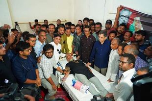 বরিশালে স্বেচ্ছায় রক্তদান কর্মসূচির উদ্বোধন করেন মেয়র খোকন