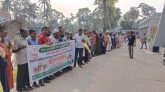 নলছিটিতে শিক্ষকদের মানববন্ধন ও স্মারকলিপি প্রদান