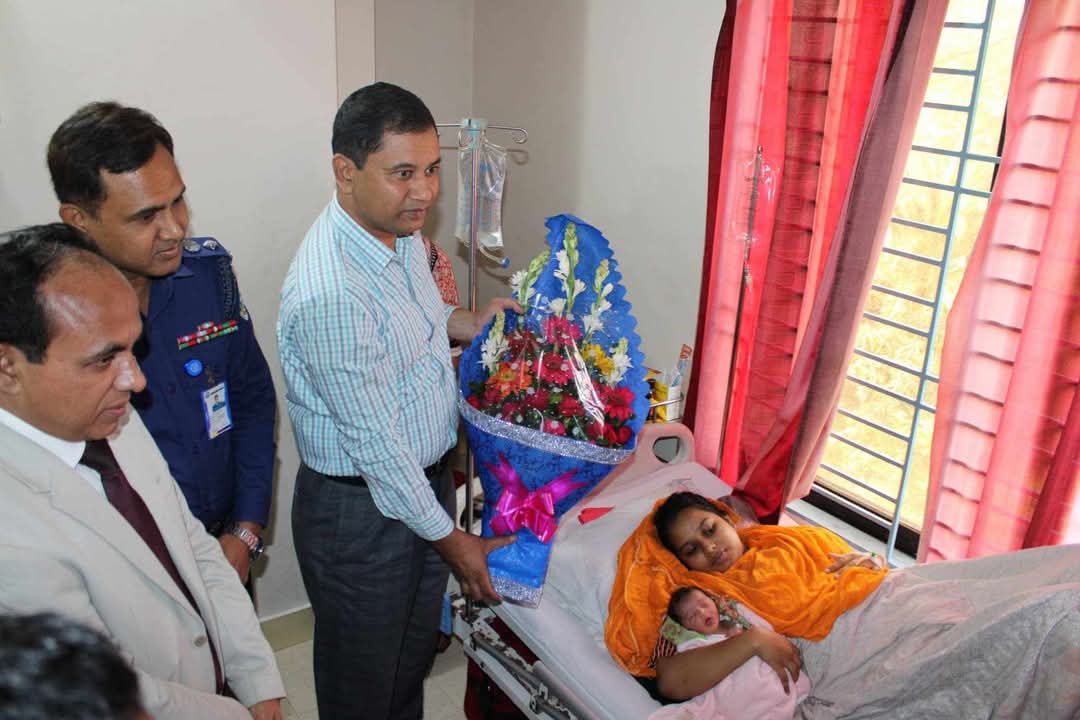 রক্তাক্ত জুলাইয়ে পুলিশের বুলেটে প্রাণ কেরে নেয়া সেলিমের মৃত্যুর প্রায় সাত মাস পরে পৃথিবীর আলোতে তার সন্তান