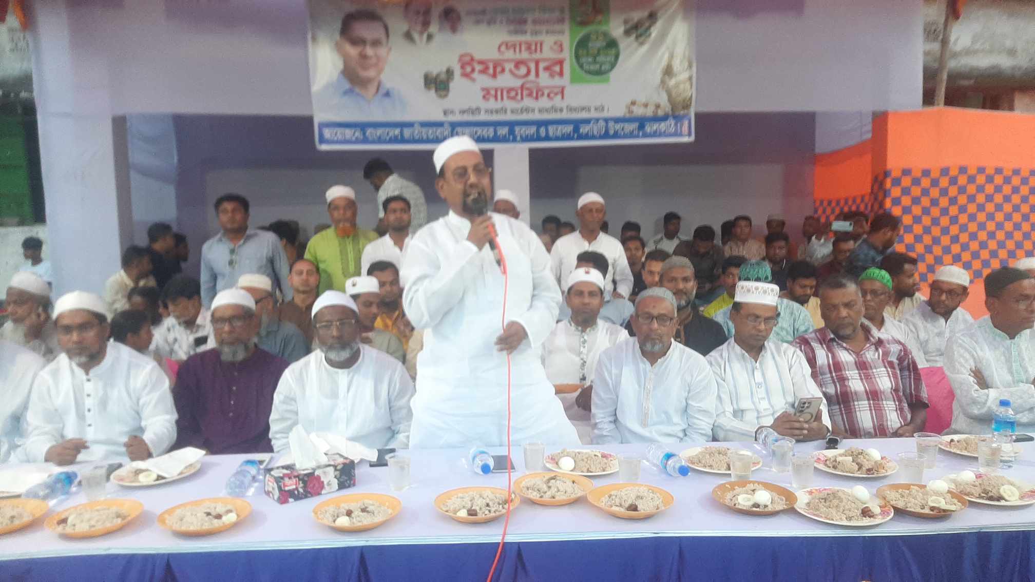 নলছিটিতে স্বেচ্ছাসেবক দল যুবদল ও ছাত্রদলের ইফতার অনুষ্ঠিত