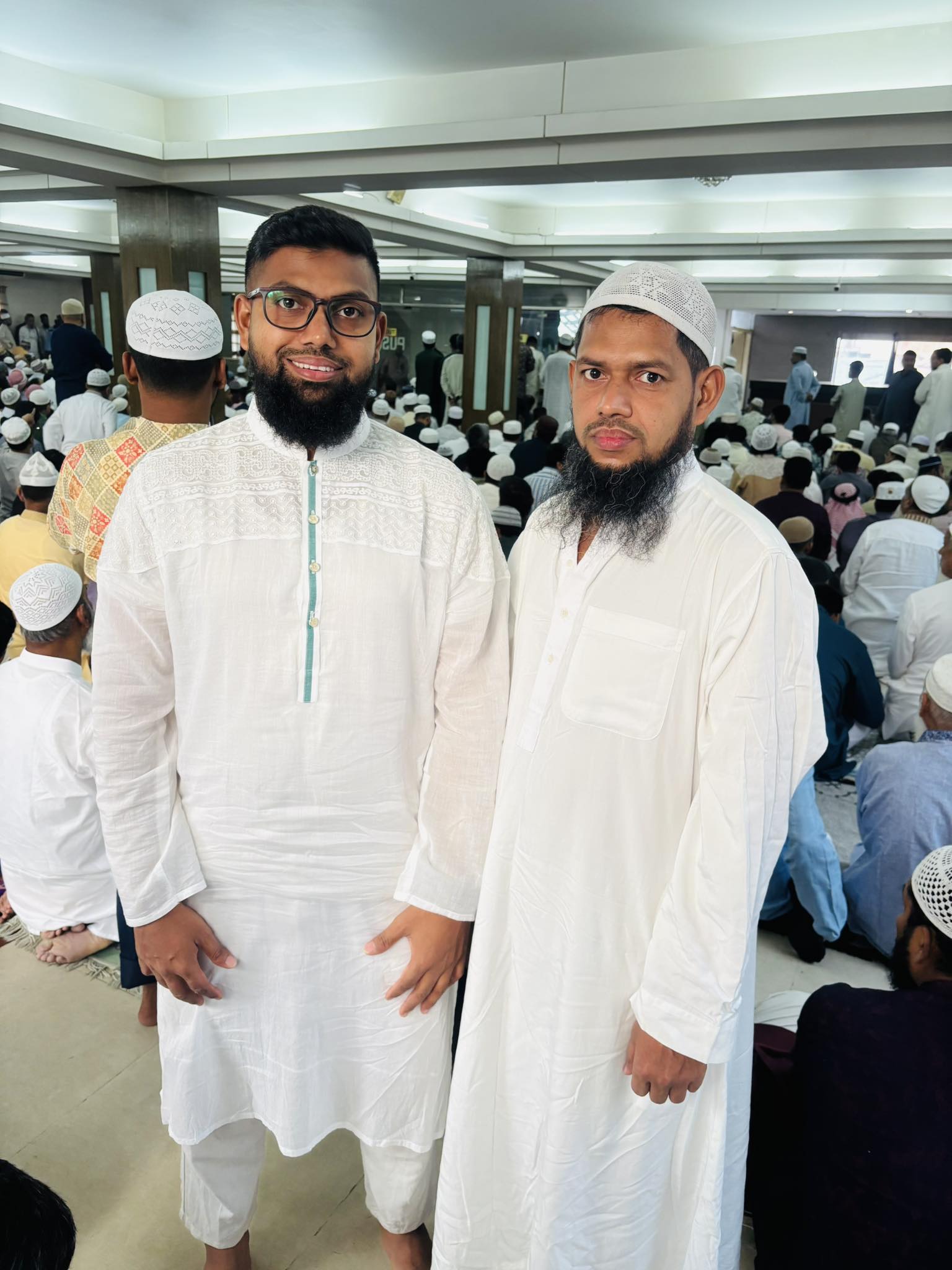 এক উম্মাহ, এক চাঁদ এই স্লোগান কে সামনে রেখে সামারায় কনভেনশন সেন্টার এ অনুষ্টিত হয়েছে ঈদুল ফিতরের সলাত।