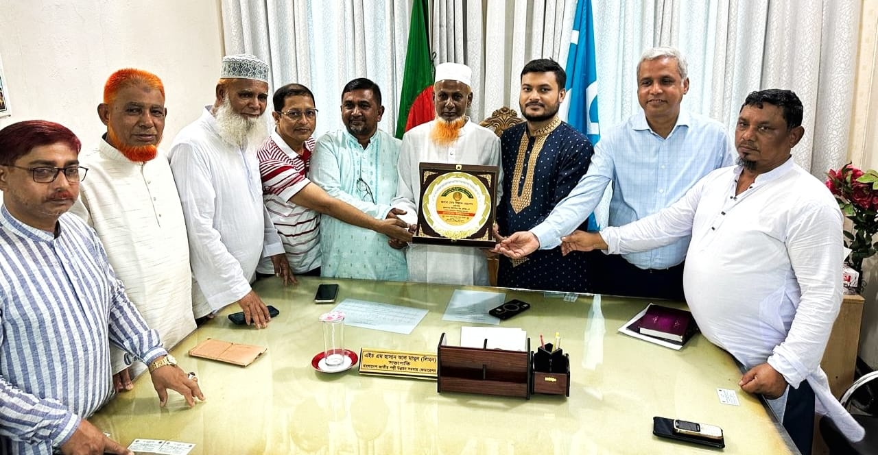 বাংলাদেশ জাতীয় পল্লী উন্নয়ন সমবায় ফেডারেশনের উপদেষ্টার সাথে কর্মকর্তা-কর্মচারীদের পরিচিতি সভা অনুষ্ঠিত।