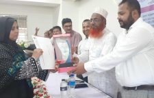 তেঁতুলিয়ায় ৩৮ কৃতি শিক্ষার্থীর মাঝে পুরস্কার ও সনদ প্রদান