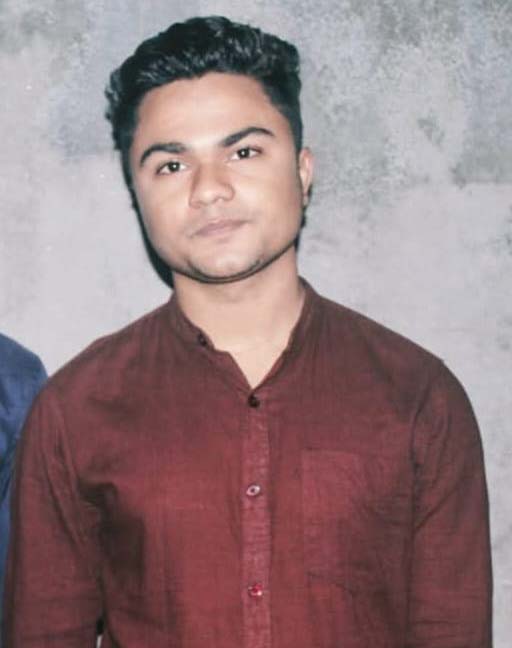 ছাত্রলীগ নেতা রুশাদ হোসেনের বিরুদ্ধে বিক্ষোভ, গ্রেপ্তারের দাবি