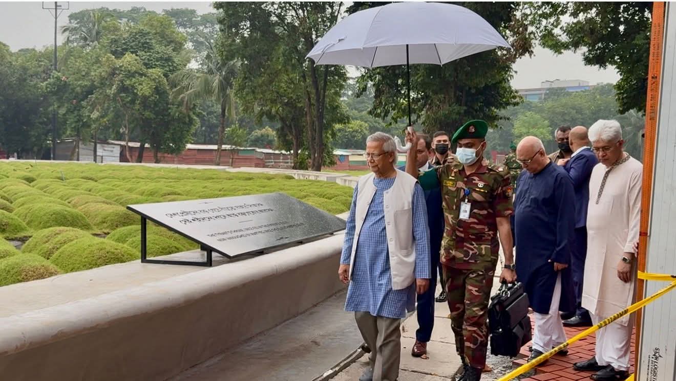 জুলাই স্মৃতি জাদুঘরের অগ্রগতি পরিদর্শন করলেন প্রধান উপদেষ্টা
