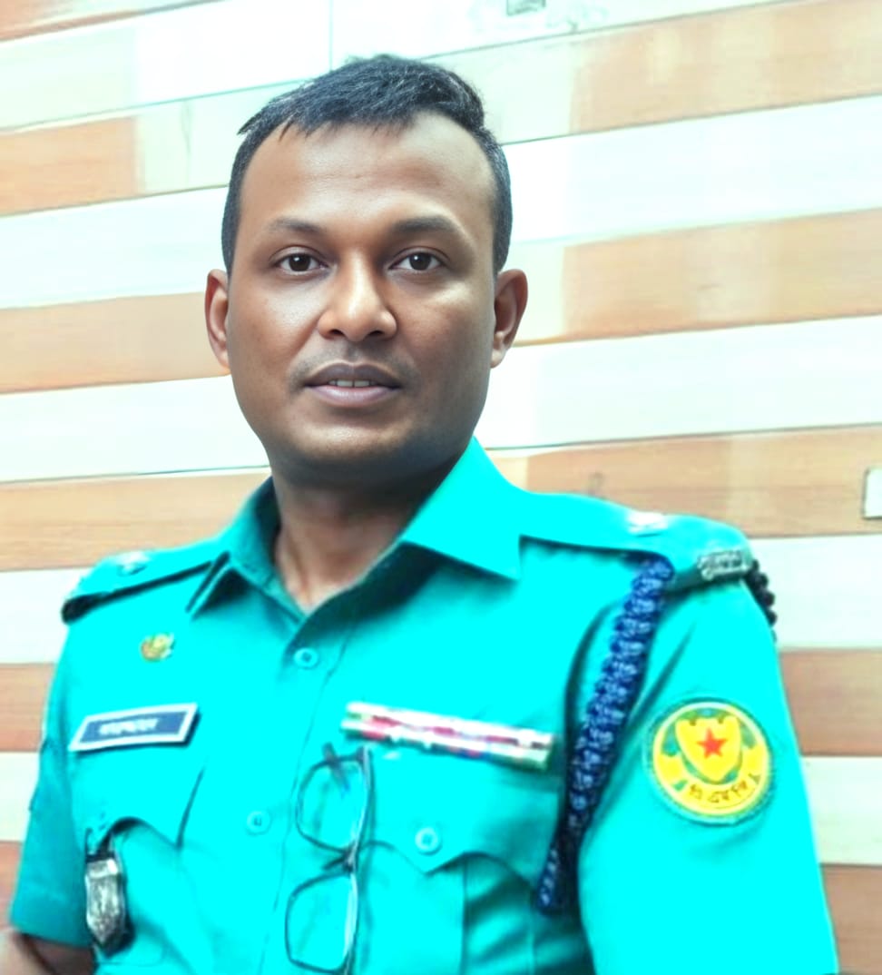 মাদকের বিরুদ্ধে জিরো টলারেন্স ঘোষণা করলেন যাত্রাবাড়ী থানার ওসি কামরুজ্জামান