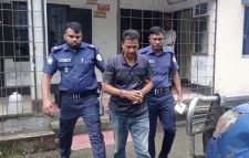 বরগুনায় নিজের ফাঁদেই আটকে গেল প্রতারক হারুন