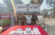 বেনাপোলে অর্ধ কোটি টাকার ইউএস ডলার এবং সৌদি রিয়ালসহ আটক ১