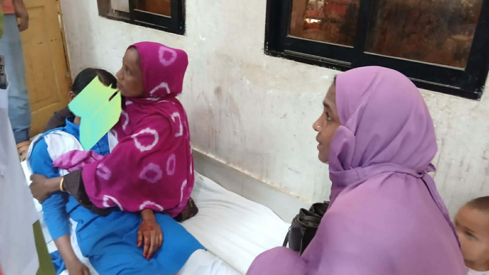 পরীক্ষা হলে এসএসসি পরীক্ষার্থী অসুস্থ,কেন্দ্রে ছিল না মেডিকেল টিম 