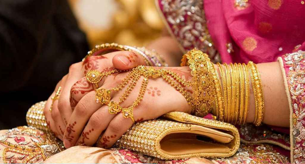 বাড়ল স্বর্ণের দাম, দেশে ভরি কত?